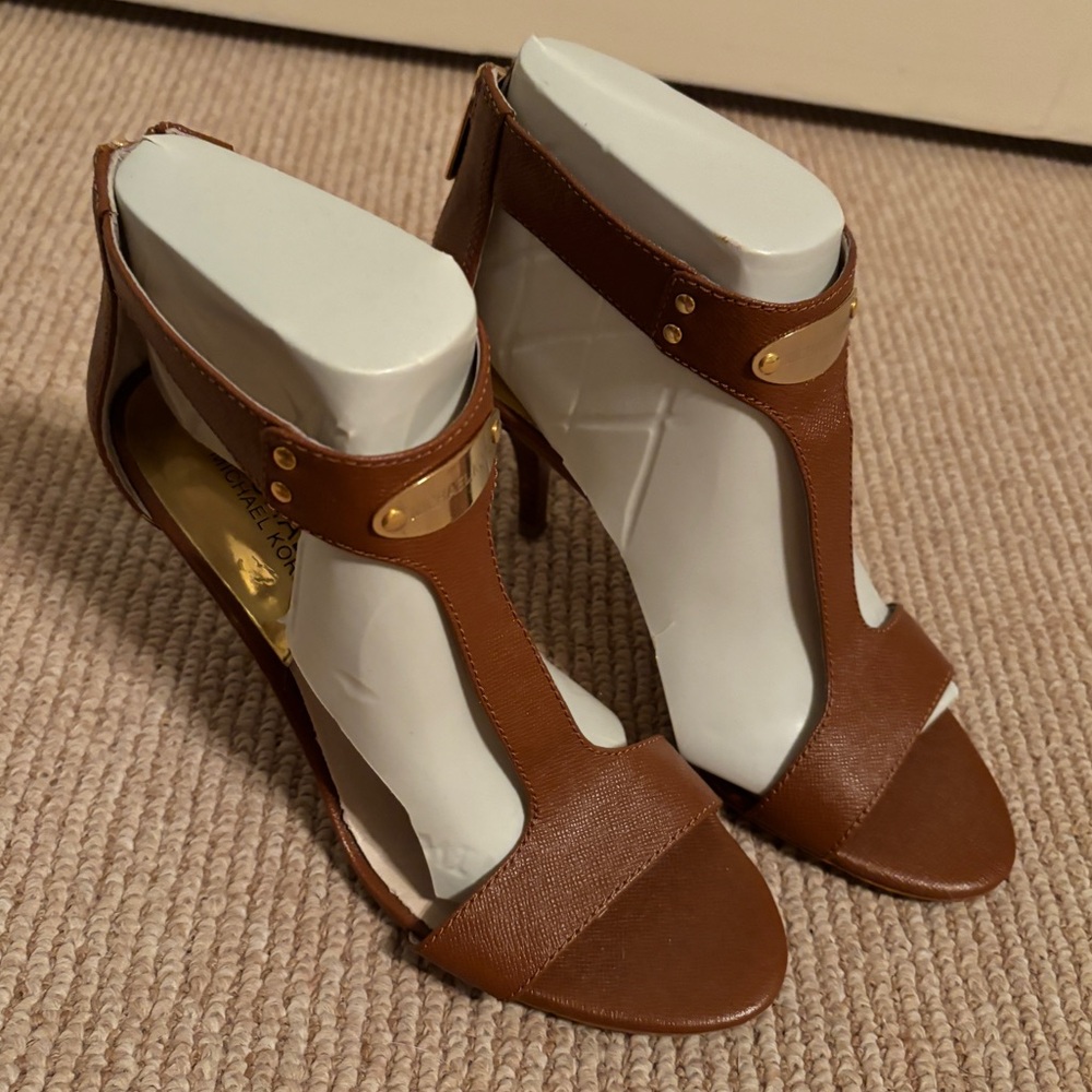 Michael Kors Leather Heels with Gold Detailing